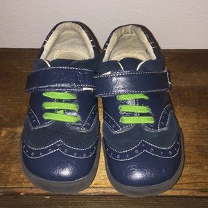 See Kai Run wingtip navy n green shoes